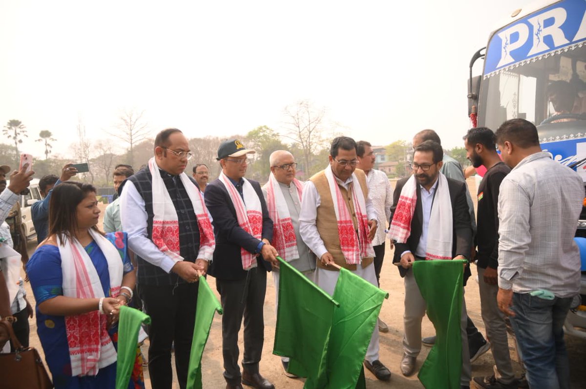 DtoNagaon's tweet photo. Historic moment for Nagaon district as new city bus service has been inaugurated today i.e. on 25/02/2026 with six buses running in three corridors to improve daily commute for students, employees &amp; citizens by the Nagaon District Administration &amp; District Transport Department https://t.co/nWQBHaDio5