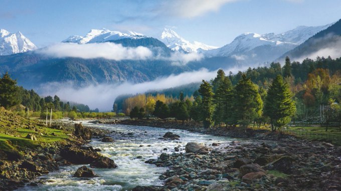KhanShinawar's tweet photo. From lush green meadows to snowy landscapes, Pahalgam is nature at its finest 🌿❄️ A paradise for peace seekers and adventure lovers alike! #PahalgamBeauty 🏕️✨ 🌄 #Kashmirbeauty https://t.co/os1TLnOLEc