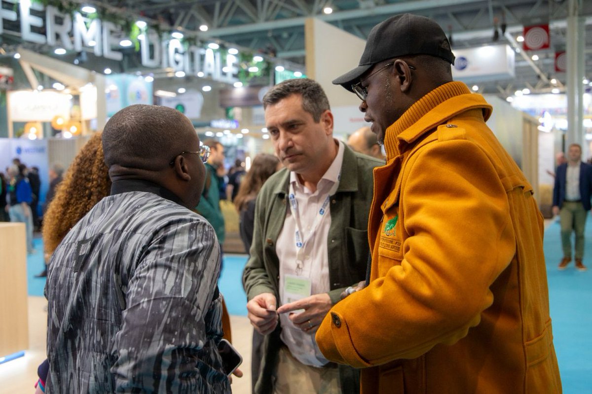 lefirca_'s tweet photo. SIA 2026 : le FIRCA s’inspire de l’expérience de la plateforme agricole COFARMING
Ce mardi 24 février 2026, la délégation du FIRCA a rencontré COFARMING, une association renommée d’entreprises agricoles, sur le pavillon 5.2 dédié aux entreprises agricoles françaises.
#FIRCA https://t.co/yNg8uBevl6