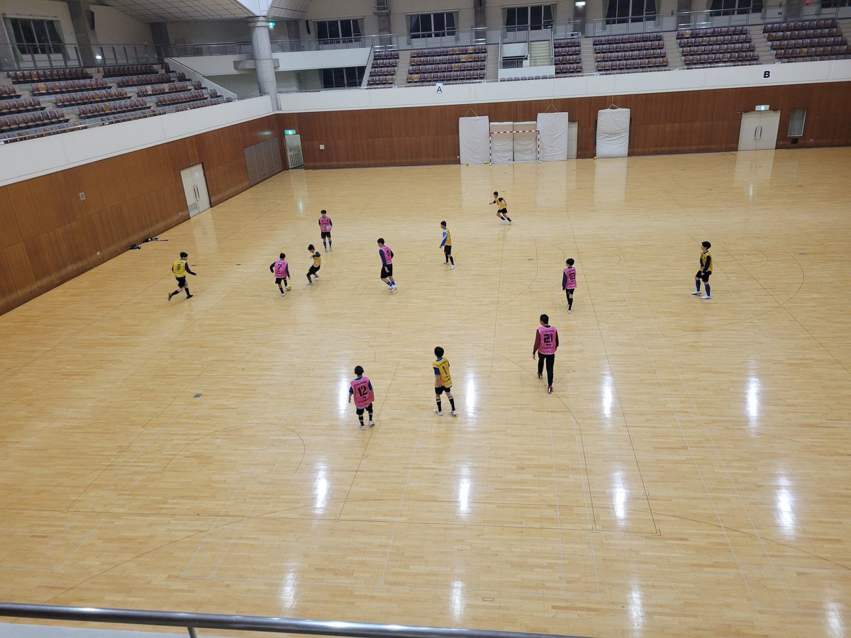 fcsteam's tweet photo. フットサルトレーニング！ https://t.co/ZyR9yhW3a7