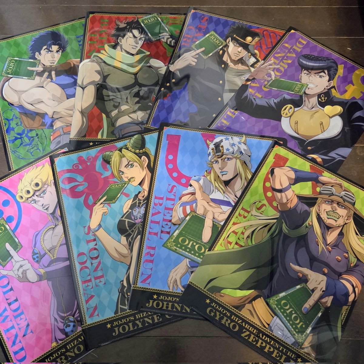 近所のファミマでジョジョのクリアファイルをGETしたッ!! コンプは無理