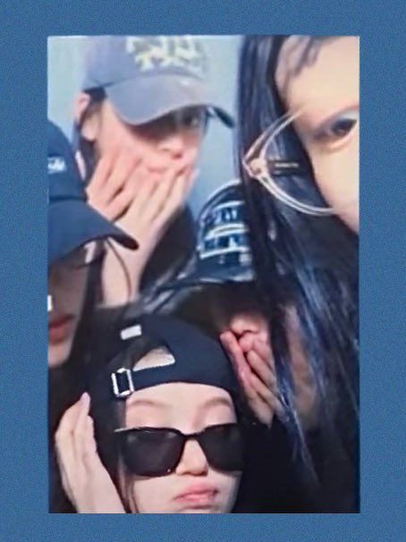 앙앙
뉴진스구요
다섯명입니다