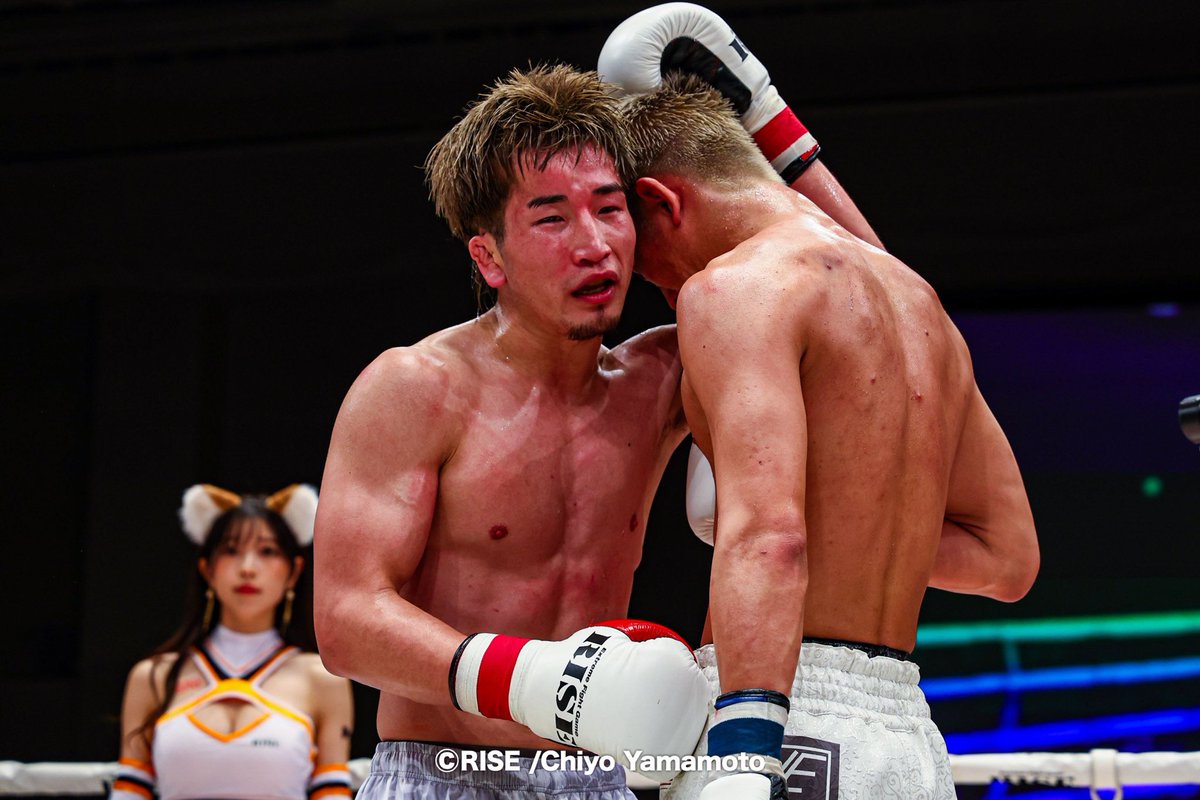 rskick27's tweet photo. 試合負けました
強い想いと信念持ってやってきましたが、まだ届かなかったです
悔しいけど思い切りやり合いました。
大森隆之介ありがとう。
俺は絶対逃げない。必ず強くなって戻ってきます。
そして応援���てくれるみんな本当にありがとうございました。
@RISE_2003 
#RISE https://t.co/tnGpEHZ11H