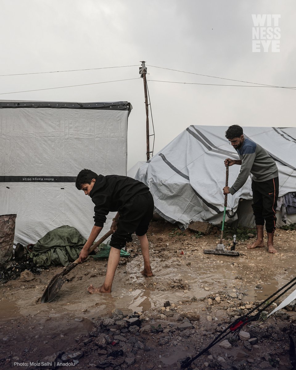 WitnessEye_Ch's tweet photo. 🟡 Heavy rains affected thousands of Palestinian families struggling to survive in makeshift tents.
🗓️ 24.02.2026
📍 Deir al Balah, Gaza https://t.co/d1qJAg7NuX