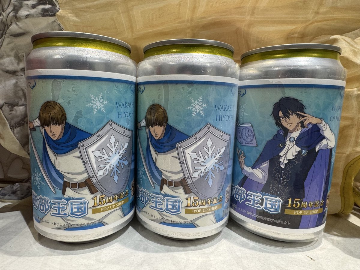 今日用事で渋谷に行ったので、 話題の跡部王国のラベル缶を買いました