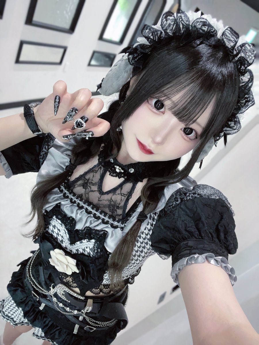 ぽ tweet media