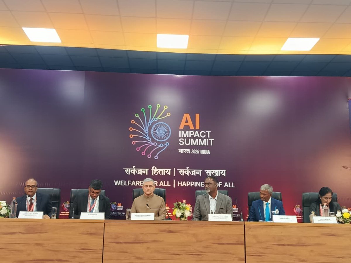 airnewsalerts's tweet image. Union Minister for Electronics &amp;amp; Information Technology @AshwiniVaishnaw addresses a press conference at the #IndiaAIImpactSummit 2026.

He announces a #GuinnessWorldRecord made for most pledges received for an #AI Responsibility campaign in 24 hours, i.e. 2,50,000 pledges.