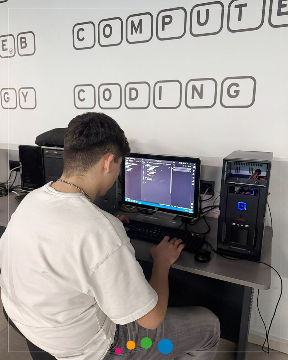 Genç Bilişim Sınıfı ile Python’da Algoritma Zamanı! 📷
“Python ile Öğrenci Not Analiz Programı – Sınıfın En Başarılısını Bul” çalışmamızla hem kod yazdık hem de algoritmik düşünme becerilerimizi geliştirdik.

#GençBilişimSınıfı #Python #Algoritma