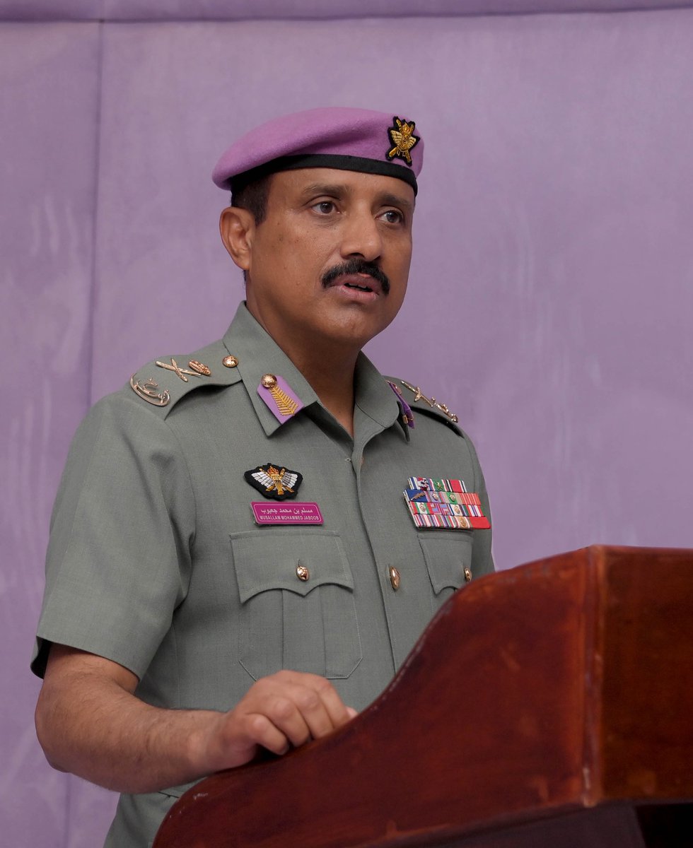 UFAQ_OM's tweet image. ⚫️تعـزية

نتقدم بأحر التعازي للواء الركن مسلم بن محمد تمان جعبوب في وفاة والده، سائلين الله أن يتغمد الفقيد بواسع رحمته ويسكنه فسيح جناته ويلهم أهله وذويه الصبر والسلوان.