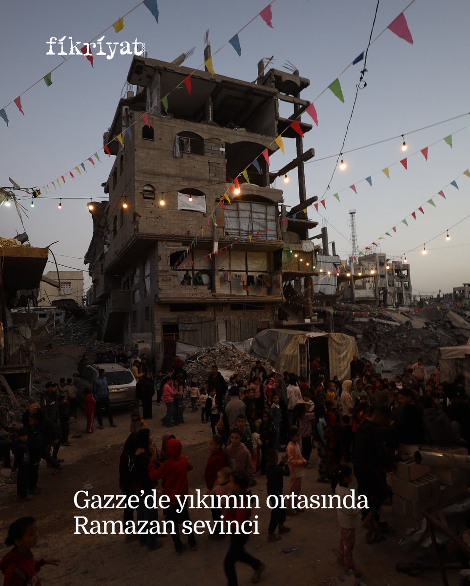 fikriyatcom's tweet photo. Gazze’de yıkımın ortasında Ramazan sevinci. https://t.co/l1pGZP1nZH