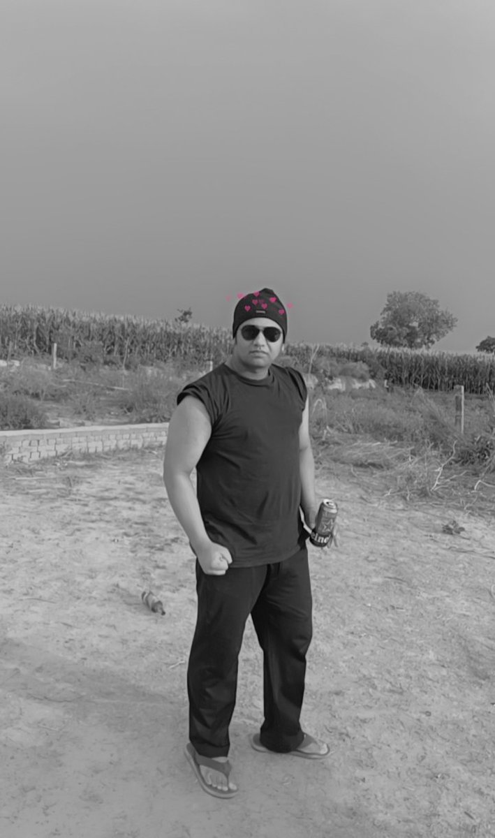 DaddyMummyd441's tweet photo. Jitin https://t.co/p7FmnRngX9