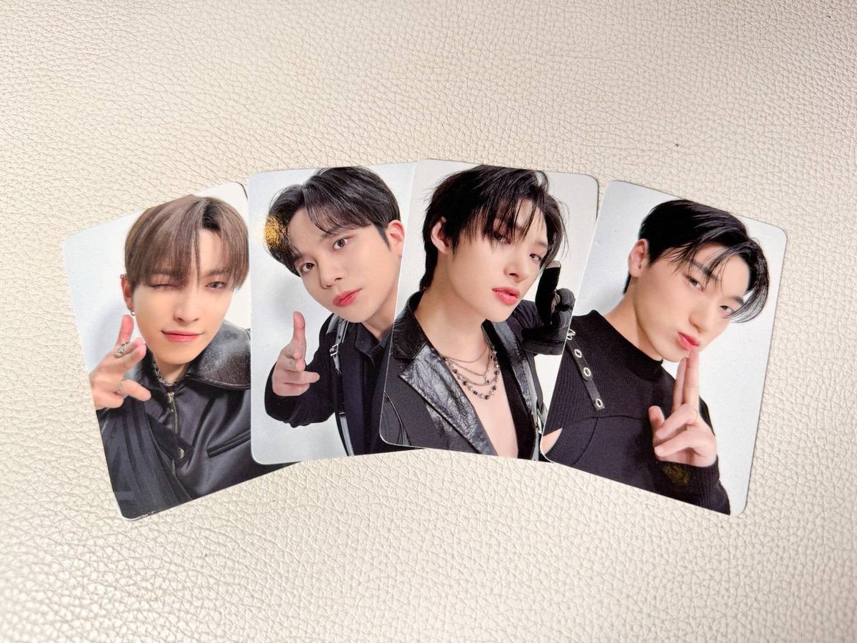 ของที่ระลึกให้เอทินี่ไทยทุกที่นั่ง! อย่าลืมไปรับที่เคาน์เตอร์จำหน่ายตั๋ว กับ <ATEEZ VR CONCERT : LIGHT THE WAY> ฉายวันนี้เป็นวันแรก!

ภาพยนตร์คอนเสิร์ต VR ให้เอทินี่เข้าใกล้กว่าที่เคย พร้อมฟังเพลงเสียงกระหึ่มเหมือนอยู่บนเวทีด้วยกัน ทีม Day 1 อย่าลืมรีวิวกันได้ที่