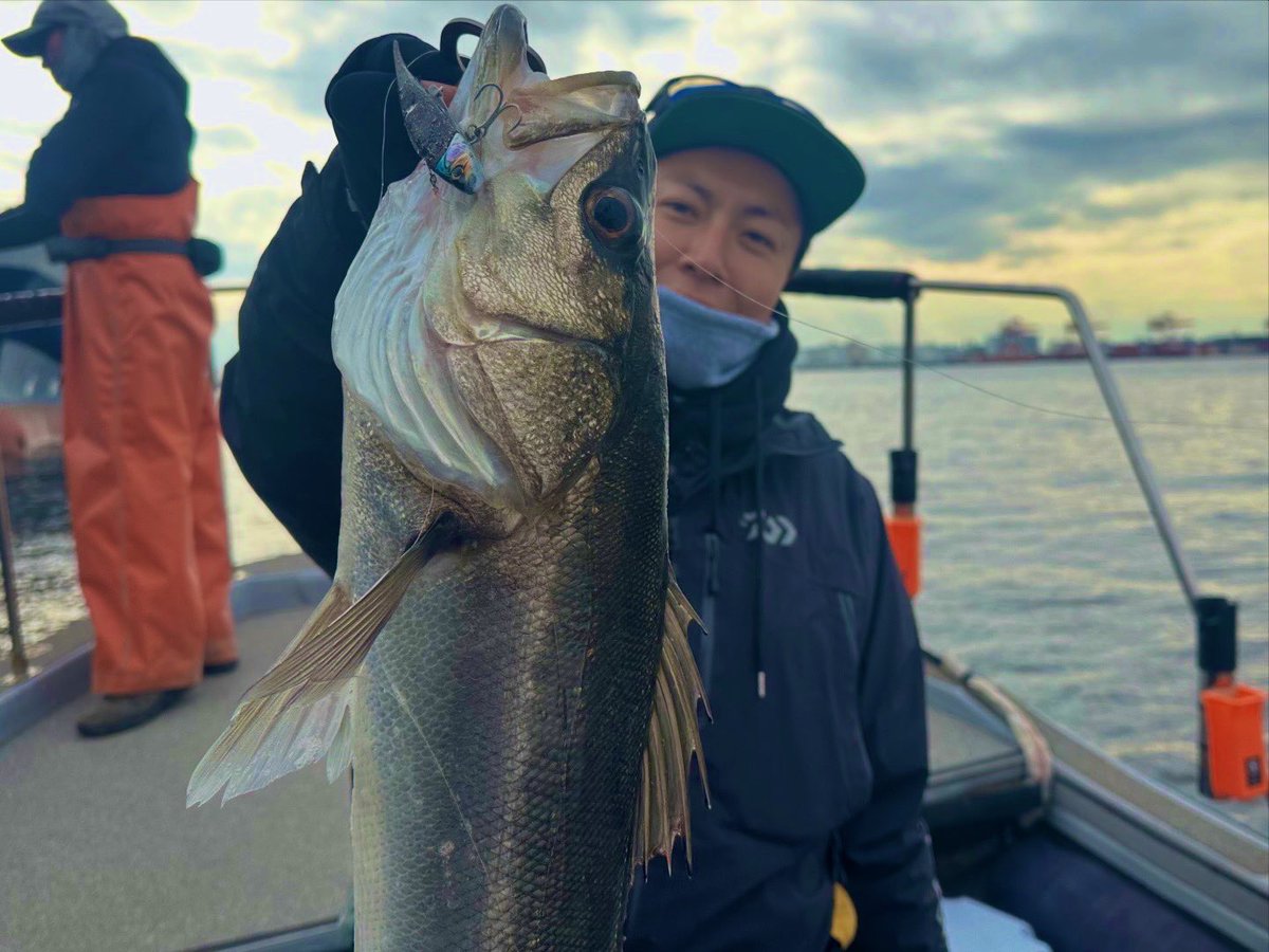 39_muck's tweet photo. 東京湾・南房総弾丸ツアー終了🎣
今回も良い経験をさせていただきました！
ヒラマサキャスティングはまたリベンジしたいと思います😂
#若鈴丸
#ヒラマサキャスティング https://t.co/GIYK5GZWSg