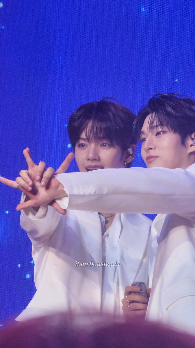 itsurboysteven's tweet photo. STEJAY POSE 🤟🏻💘

#STEJAY #JL #제이엘 #STEVEN #스티븐 https://t.co/EethArD0TA