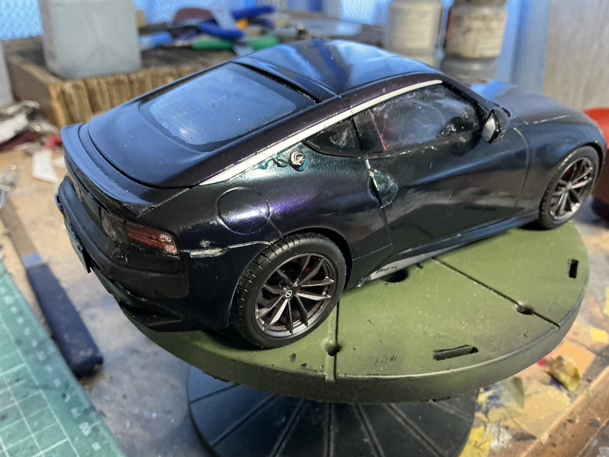 yasuhiro_0710's tweet photo. タミヤ　1/24 フェアレディZ（RZ34）を完成しました♪
ミッドナイトパープル風味で塗装しました♪
鏡面仕上げになったミッドナイトパープルの塗装は素晴らしい出来栄えでした。

このボディカラーは我ながらカッコいいね。 https://t.co/SOEYLB0BWa