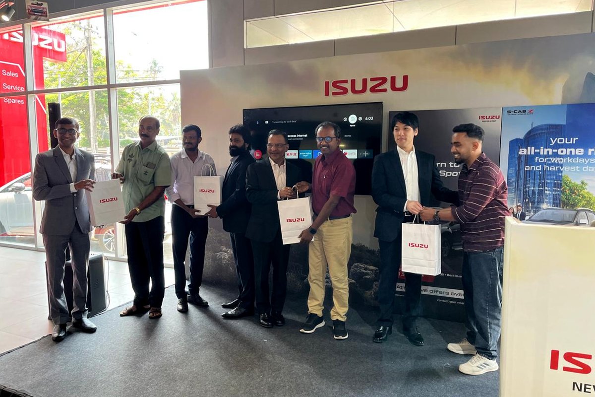 IsuzuIndia's tweet photo. Proud moment on the trail of progress.
A new fleet of ISUZU vehicles delivered to the Kerala Forest Department, flagged off by our Managing Director, Mr. Rajesh Mittal and Vice President.
#ISUZUIndia #FleetDelivery #Kerala #StrongerTogether #NeverStop https://t.co/6qUUcqujGO