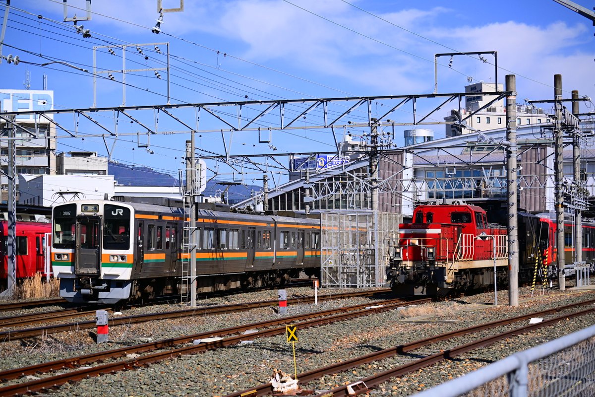 2/18
名鉄9100系甲種輸送
9772ﾚ
DD200 11+ヨ8642+9123f+9124f+
ヨ8625