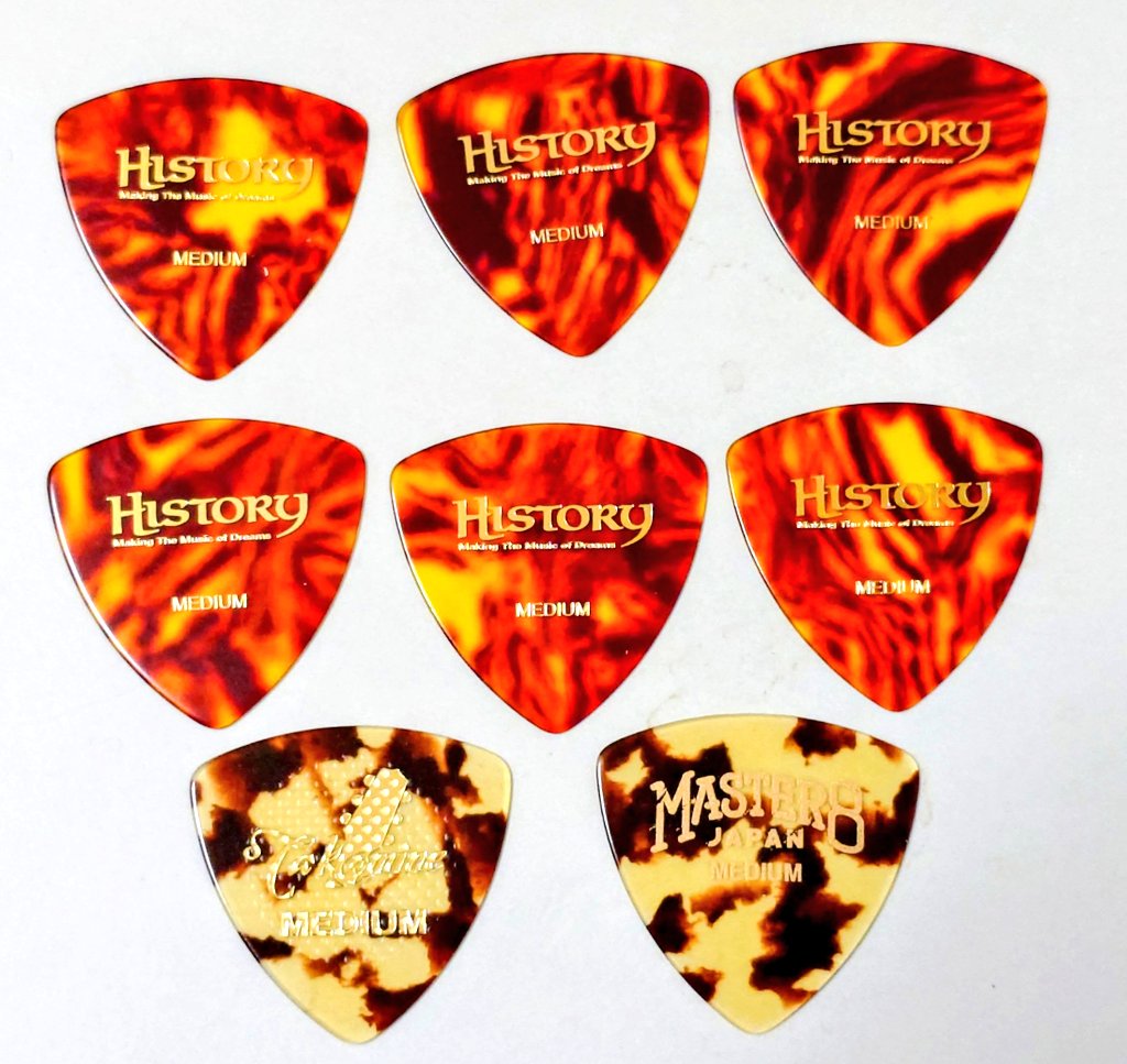 久しぶりに島村楽器寄ったから、ピック買ってきた！ 何だかんだ