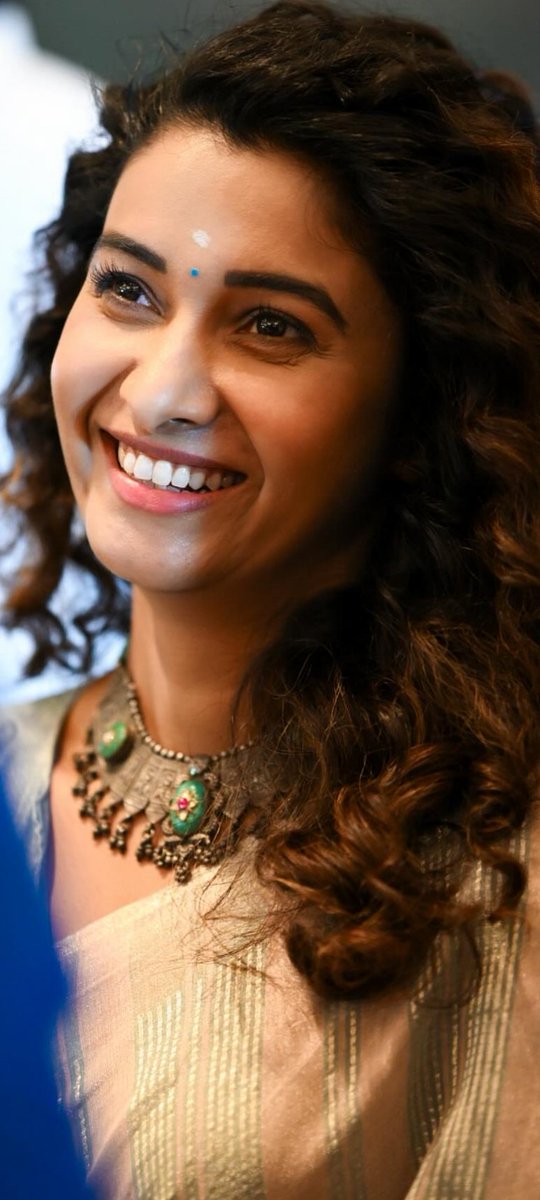 StarletX tweet media