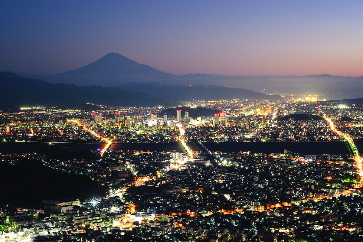 caferain_'s tweet photo. 富士山夜景、工場夜景、港夜景。
わたしの地元夜景集です。 https://t.co/5zYG1fgPNq