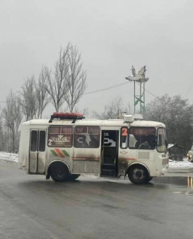 Люди так живут. 
Люди так живут 12 лет. 
РЭБ на пассажирской маршрутке.
В Горловке обычные школьники, отправляясь в школу и пенсионеры, по дороге за молоком, рискуют больше, чем все наши гангста-рэперы вместе взятые.