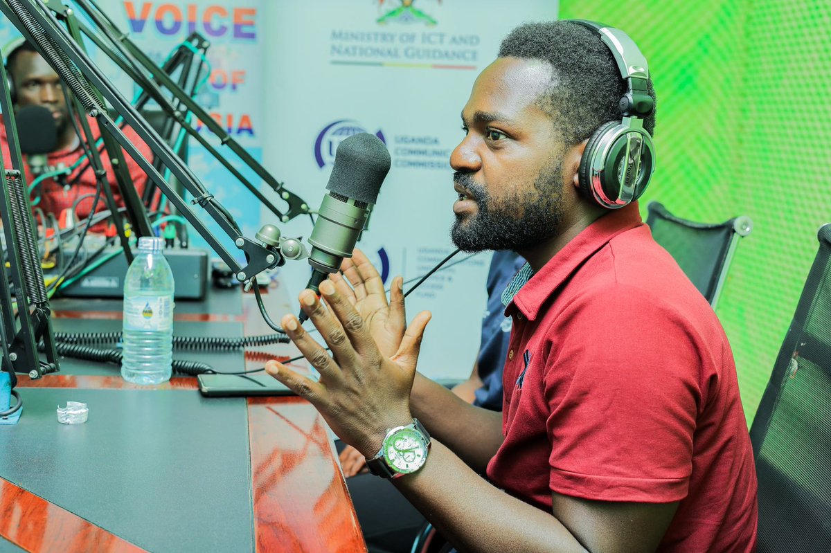 8TechConsults's tweet photo. Media matters when it comes to community impact.  
Team Eastern made an appearance on 90.2 Voice of Busia FM to amplifying awareness about the ongoing #ICT4Farmers training programme.
@MoICT_Ug @UCC_Official @UCC_ED @unffe 
#Digitalskilling #mediarelations https://t.co/THNTGF7PSA