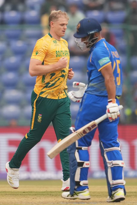 SA keeps UAE in check in Delhi, 79 for 3 in 13 overs