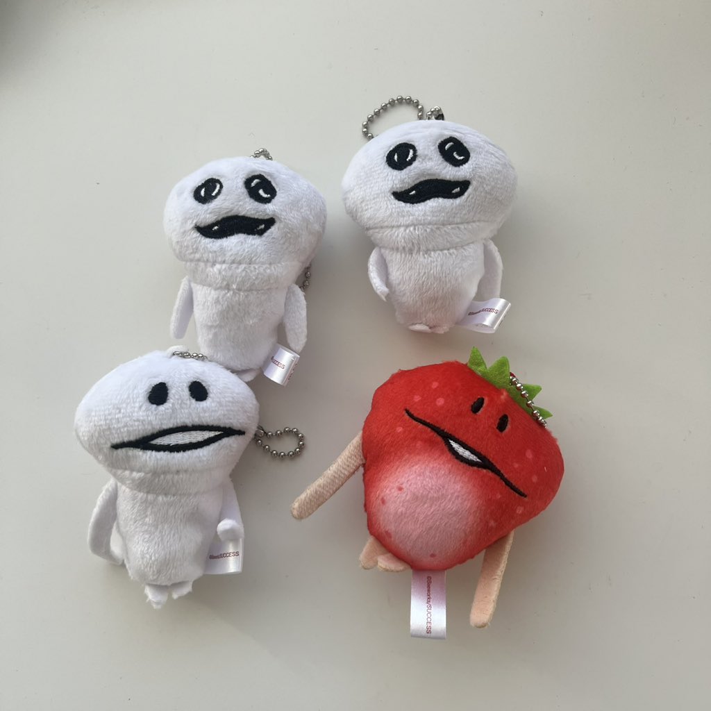 torippily's tweet photo. 【交換】なめこ栽培キット ぬいぐるみマスコットガチャ

譲：白なめこ×1、イチゴなめこ×1、マサル×2

求：なめこ

郵送での交換希望しております
お気軽にお声掛けください🎀

 #なめこ交換  #なめこガチャガチャ  #おさわり探偵なめこ栽培キット https://t.co/YpDmm7KjtZ