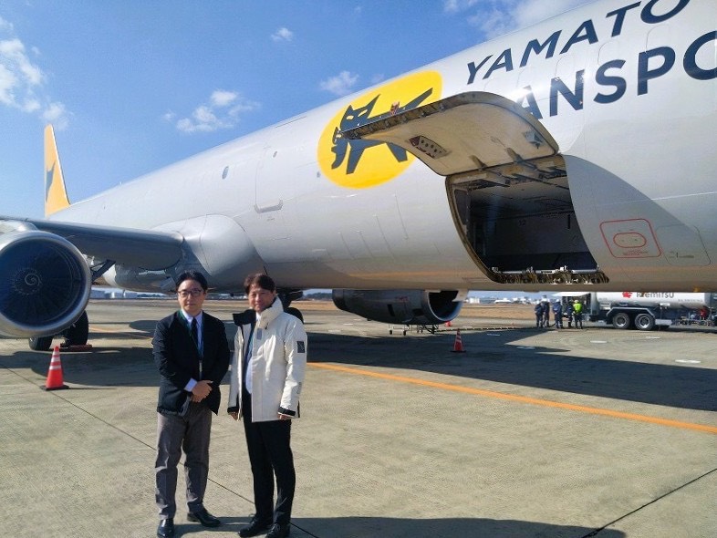 本日、徳島空港と新千歳空港間で ヤマトグループとJALグループ による