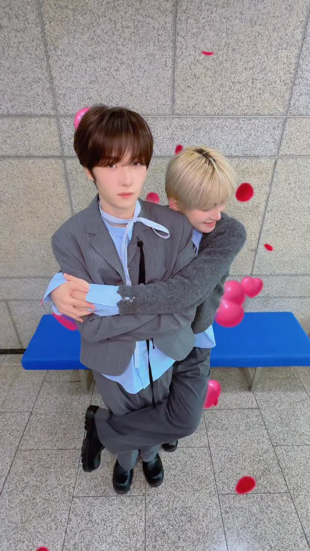 태양 지훈이의 사랑을 잘 받고 잘 자라는 영재를 그냥 귀여워하는 중