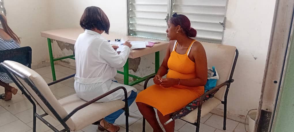 Funcionando los servicios de salud en #SanctiSpíritusEnMarcha, nuestro compromiso es con la vida de nuestra gente. #CubaPorLaVida 
<a href="/MINSAPCuba/">Ministerio de Salud Pública de Cuba</a> 
<a href="/DeivyPrezMartn1/">Deivy Pérez Martín</a> 
<a href="/FrankQuin51525/">Dr Francisco Fernández Quintero</a> 
@AlexisLorente