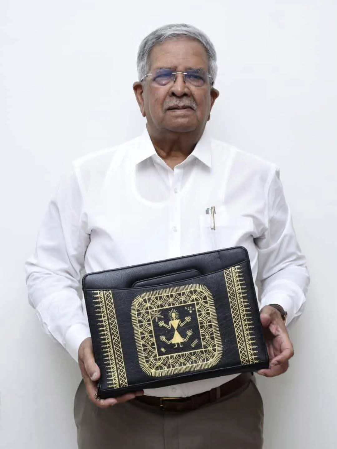 Warli Art and Kansari Devi Featured on Gujarat Budget 2026–27 Cover