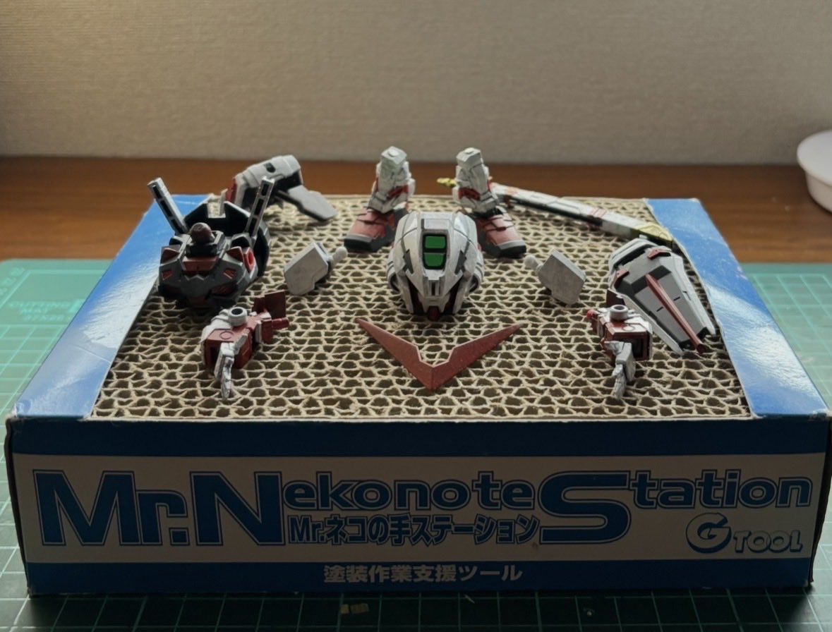 senna_1201's tweet photo. #製作途中からしか得られない栄養素がある
筆塗り修行中です https://t.co/jhGmYupMOa