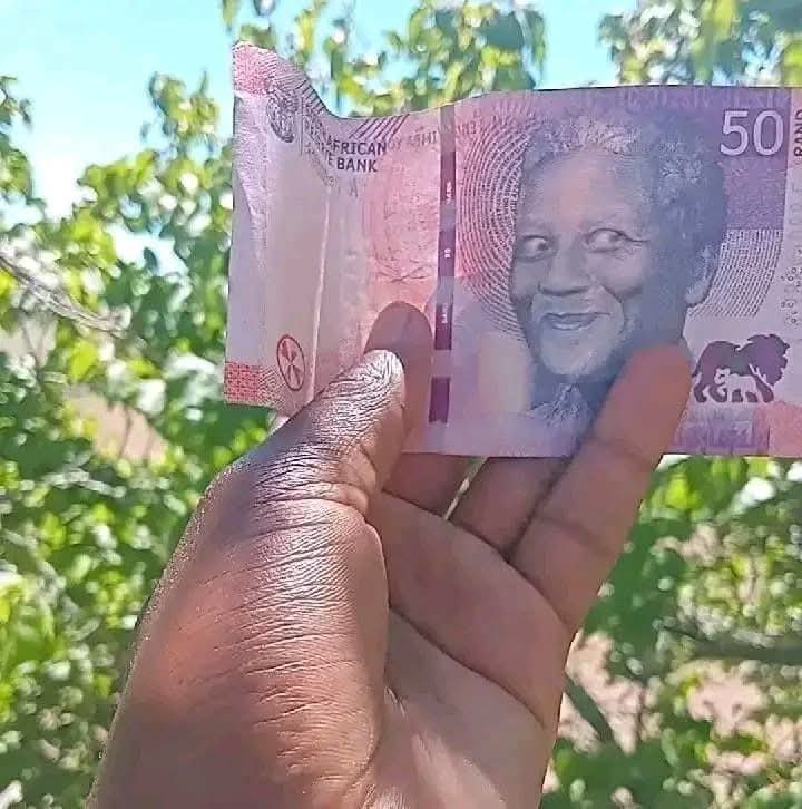 YourBoiShu_'s tweet photo. Check your change carefully when buying ko my friend 😭😭 https://t.co/7p6ZVuFR3Z
