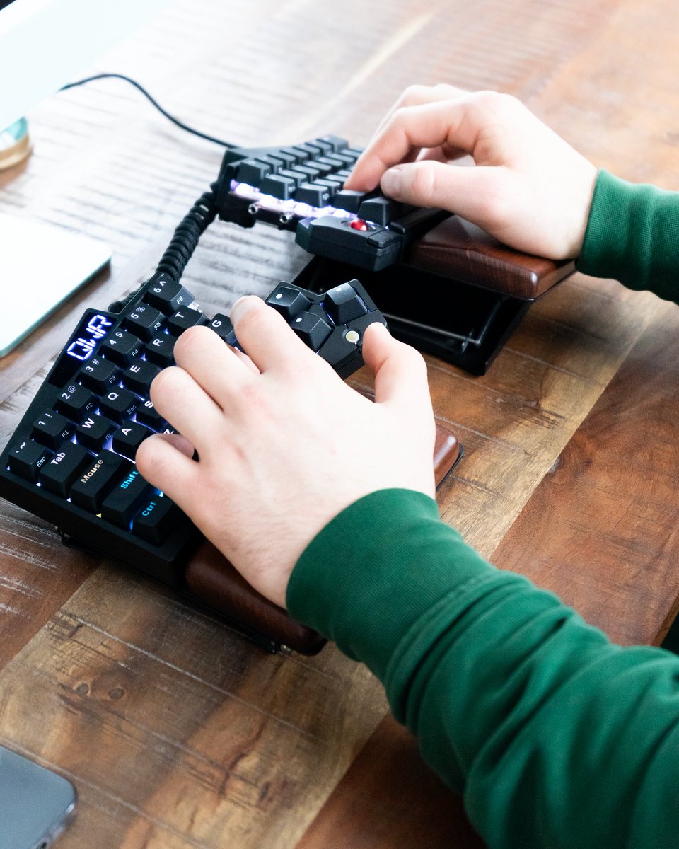 Ult. Hack. Keyboard tweet media