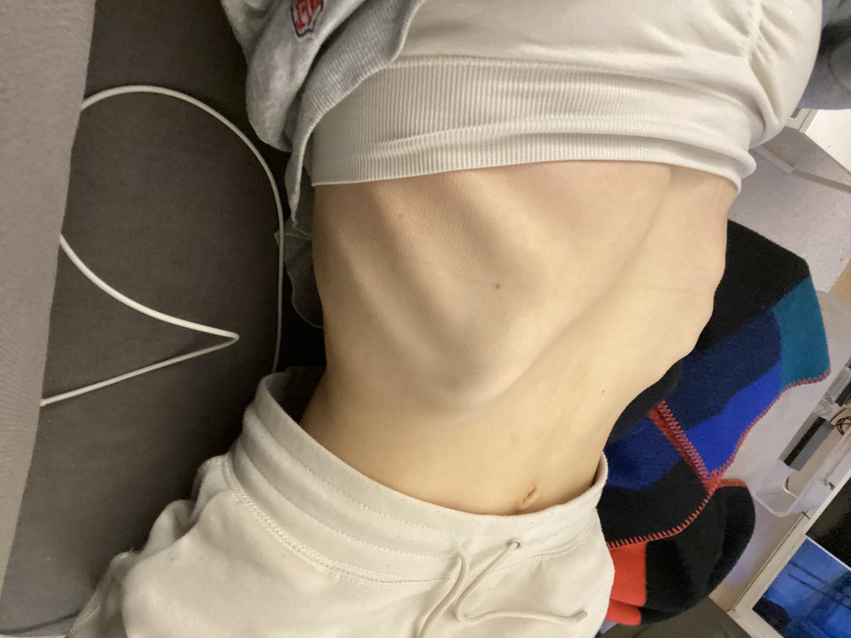 #edtwt feeling huge again :c at least my parents aren’t home so I can eat whatever I want without being judged </3