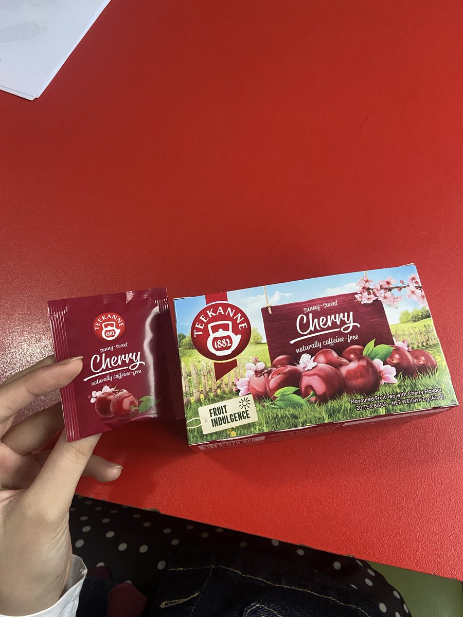 Bu çayı burda görüp almıştım. Abartılmadan ibaretmis neyse ki rengi şalımla uyumlu 🎀