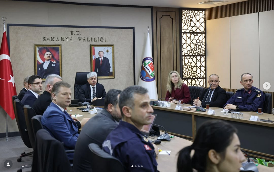 iktm54's tweet photo. Valimiz Sayın Rahmi Doğan başkanlığında; ilgili kurum yetkililerinin katılımıyla, 4-12 Temmuz tarihleri arasında ilimizde gerçekleştirilecek 2026 Türkiye Kültür Yolu Festivali’ne ilişkin hazırlık toplantısı düzenlendi. https://t.co/oLJeNOMkSg
