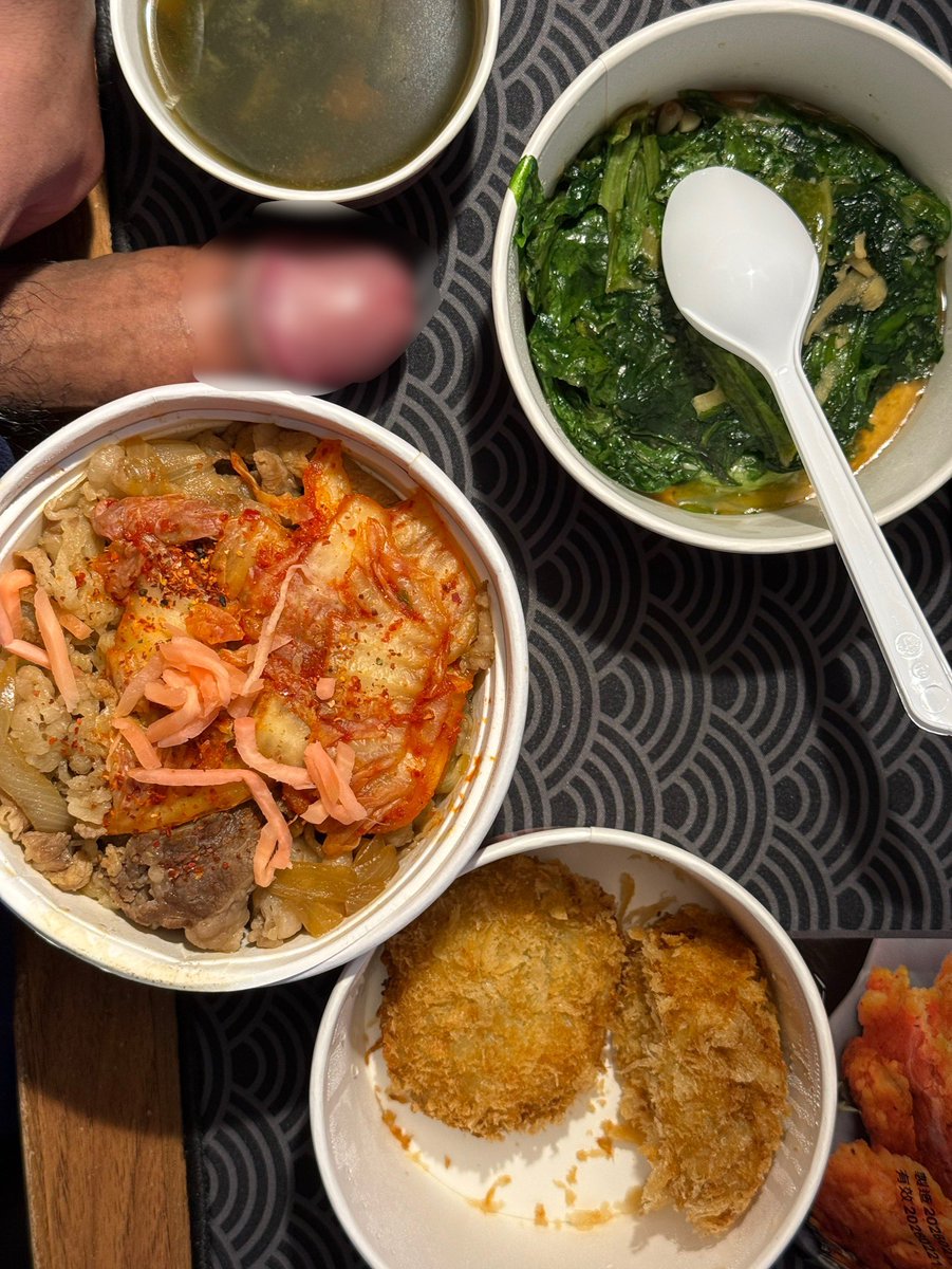 黃偉恩 tweet media