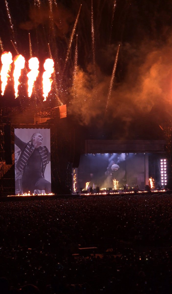 eimnty's tweet photo. que noche <3 https://t.co/padlcApFK3
