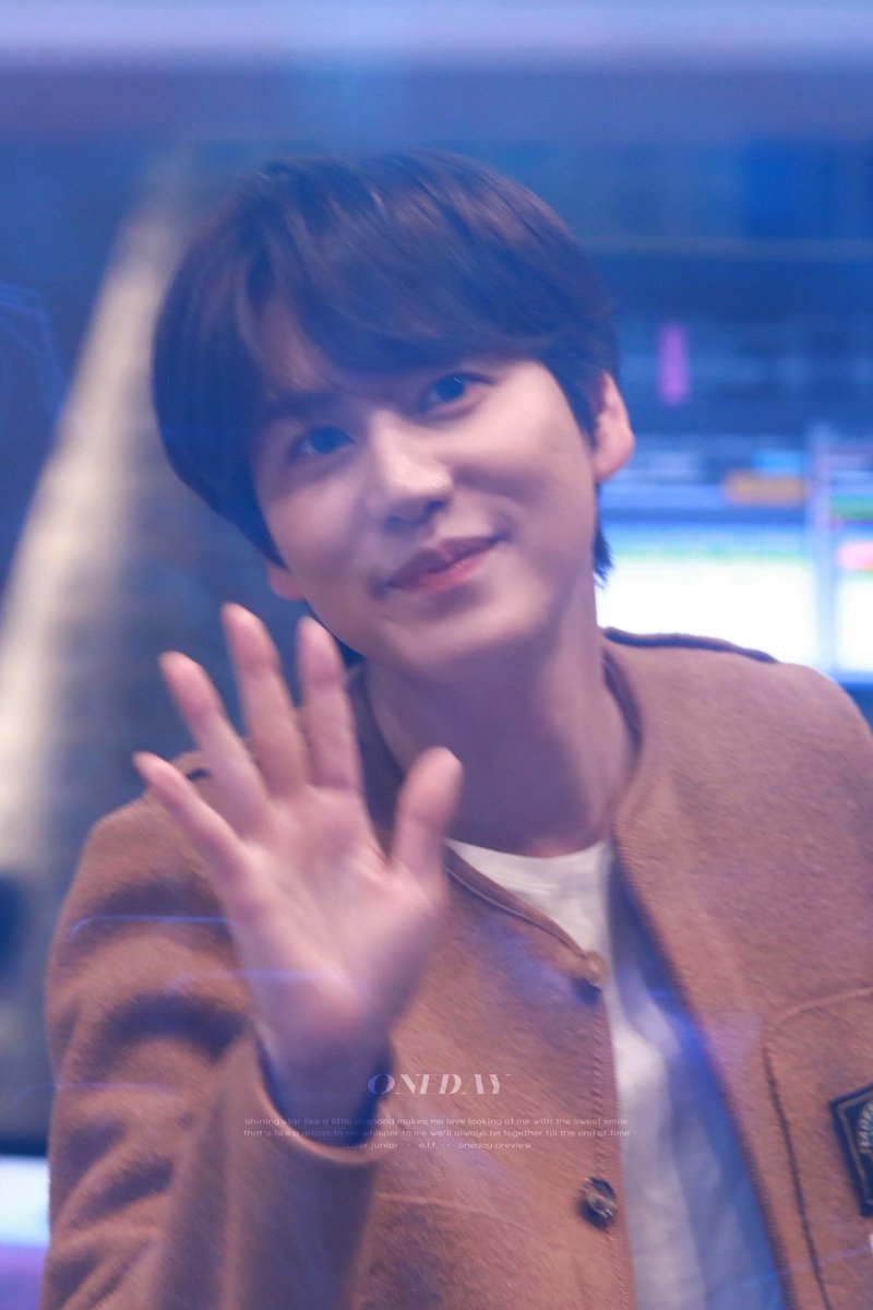 KYUHYUN PICS! 🐶🐧💙 tweet media