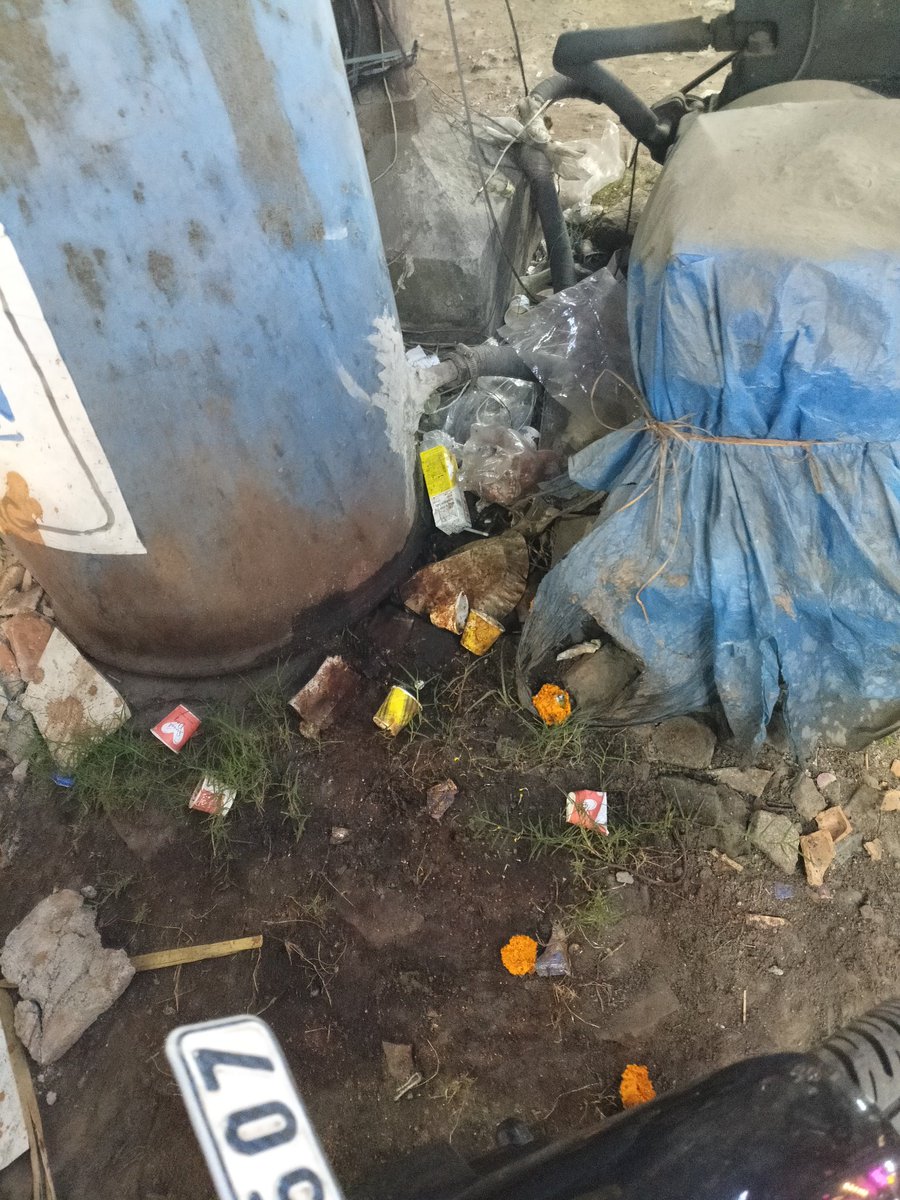 arpana_dhar's tweet image. स्थानीय युवाओं और कन्याकुमारी के मछुआरों के बच्चों ने मिलकर 48 गांव जो तट पर बसे हैं 
और 6 बीच को प्लास्टिक मुक्त किया।2019 से ये अभियान चला ये पूरा आत्मनिर्भर अभियान रहा।एक ये लोग हैं और दूसरे हमलोग
हर काम सरकार नहीं कुछ ऐसा भी ..
#SwachhBharat_NyaBharat
#PlasticFree
पढ़ें 👇