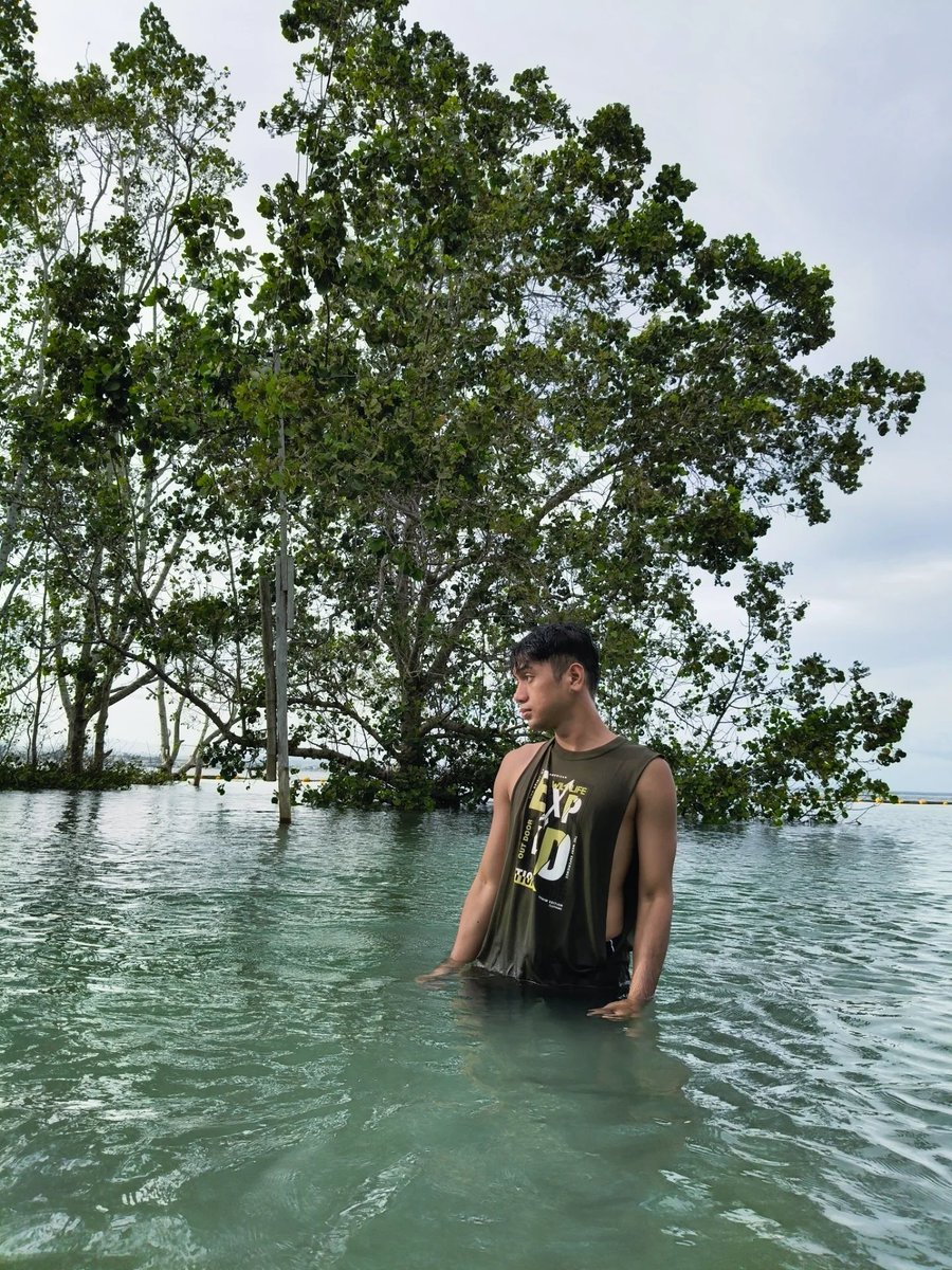 HanJPFrost's tweet photo. 🌊 ⛱️ https://t.co/criKuL4Q1z