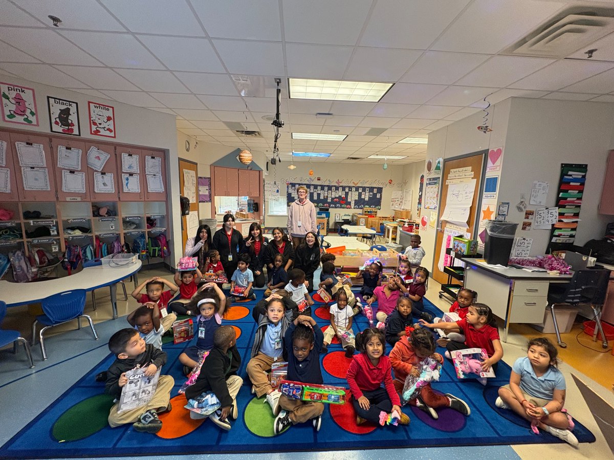 Sam Houston Middle School tweet media