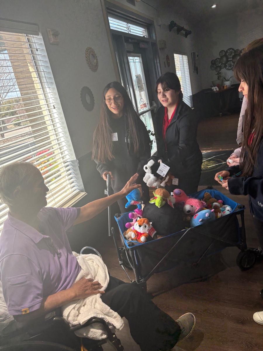 Sam Houston Middle School tweet media