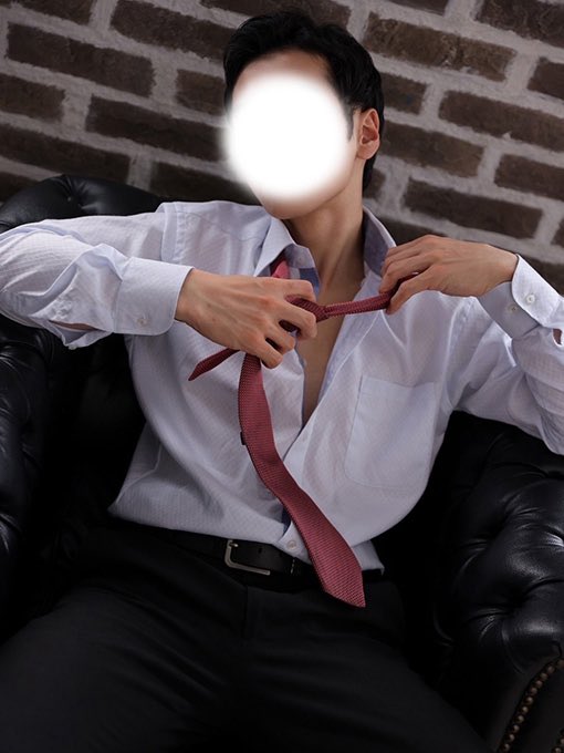 oasis_marius3's tweet photo. おはようございます。

まさか凍結すると思わずびっくりしています。
筋肉そんなにのせてなかったのに、、、
逆張りで載せていきます。

今日は19時から出勤です！
筋肉抱かれに来てください！
後、お酒飲めます🥃 https://t.co/OG4uLuW7Wm
