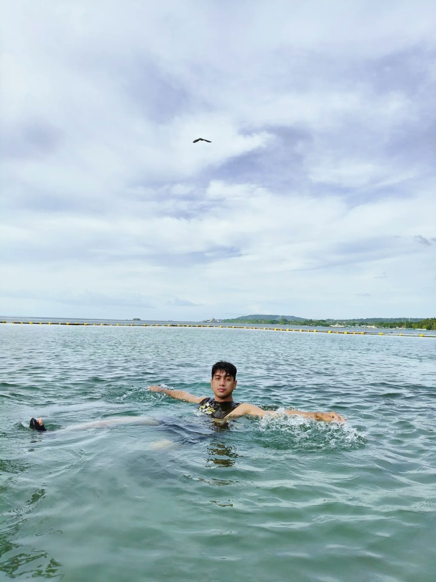 HanJPFrost's tweet photo. 🌊 ⛱️ https://t.co/viJv4sbCQh