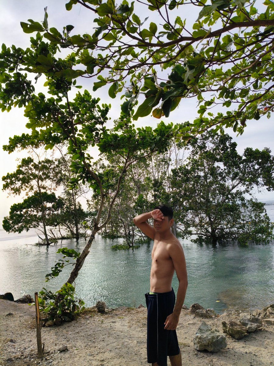 HanJPFrost's tweet photo. 🌊 ⛱️ https://t.co/viJv4sbCQh