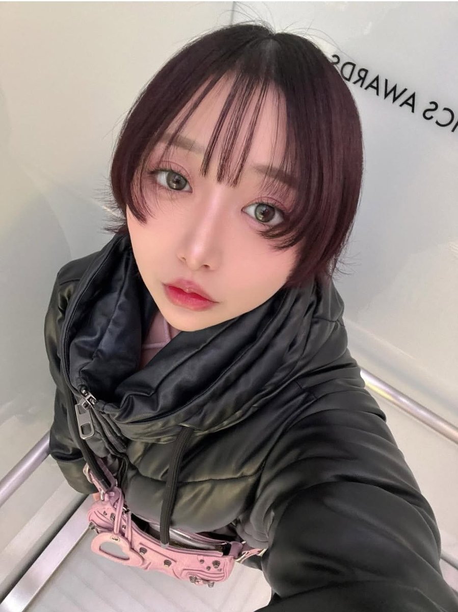 sista if u see a bitch in the ally with a bad bob that is NOT me… go the other way