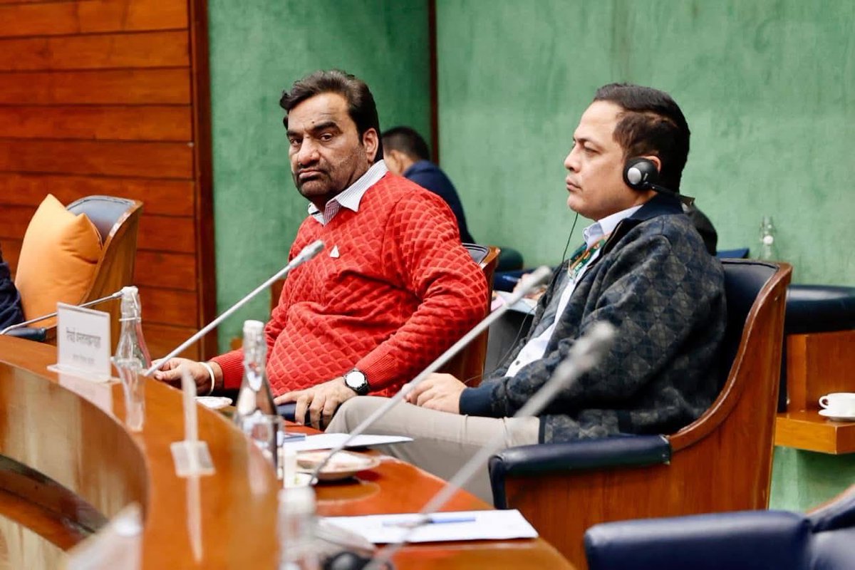 आज शाम को हनुमान बेनीवाल जी तिरुपति (आंध्रप्रदेश) में श्री समस्त जाट समाज ट्रस्ट, तिरूपति द्वारा आयोजित हो रहे महादेव जी व वीर तेजाजी महाराज के मंदिर की प्राण प्रतिष्ठा महोत्सव में भाग लेंगे..... <a href="/hanumanbeniwal/">HANUMAN BENIWAL</a>